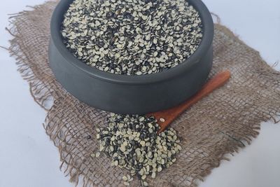 Daal Urad Maa Chhilka