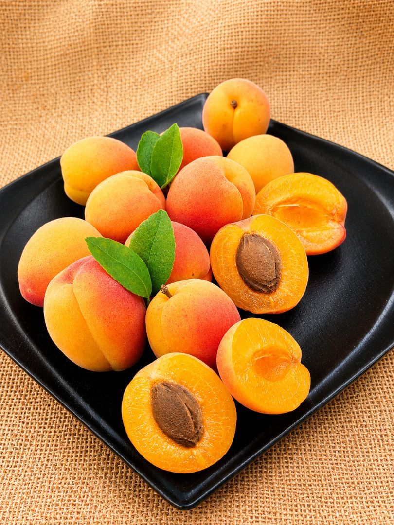 Red Apricot ~700g