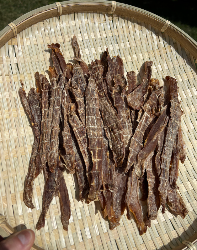 Quack Sticks: Single Ingredient, Dehydrated Duck Jerky Treats for Dogs and Cats [113g]