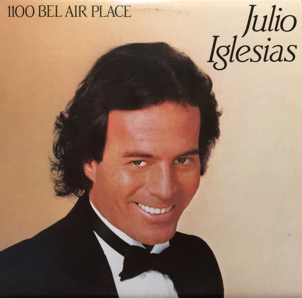 Julio Iglesias – 1100 Bel Air Place (VG+, 1984, LP, Columbia – QC 39157)