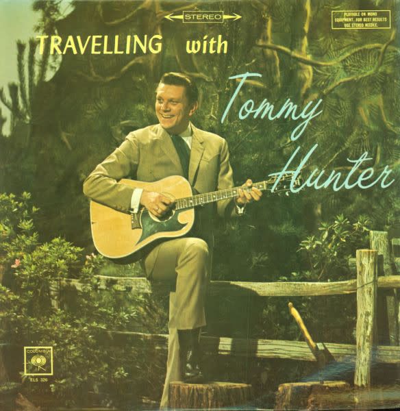 Tommy Hunter – Travelling With Tommy Hunter [SIGNED] (VG)