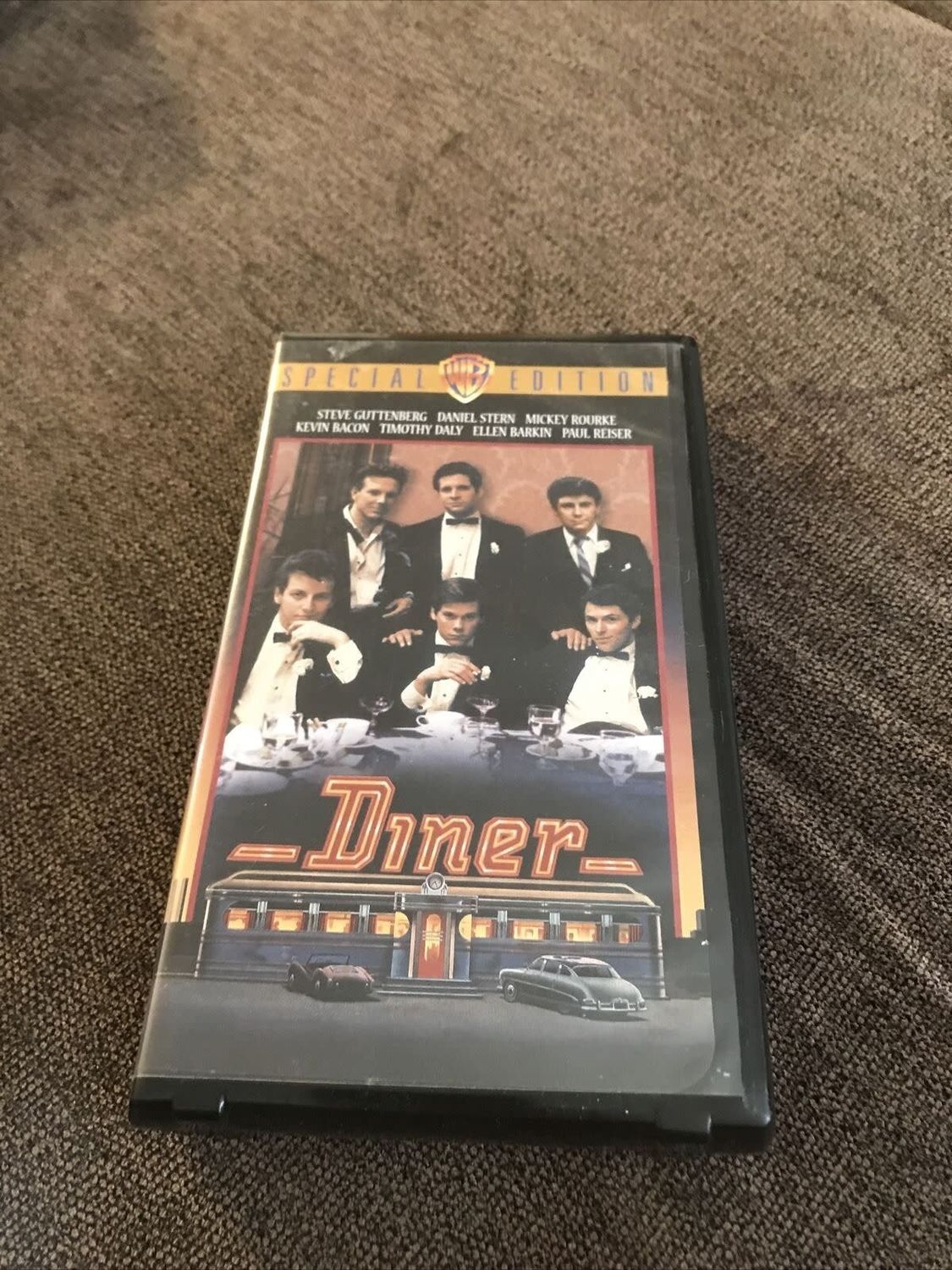 Diner (1982) (VHS, 65077, Special Edition, Clam Box) Steve Guttenberg