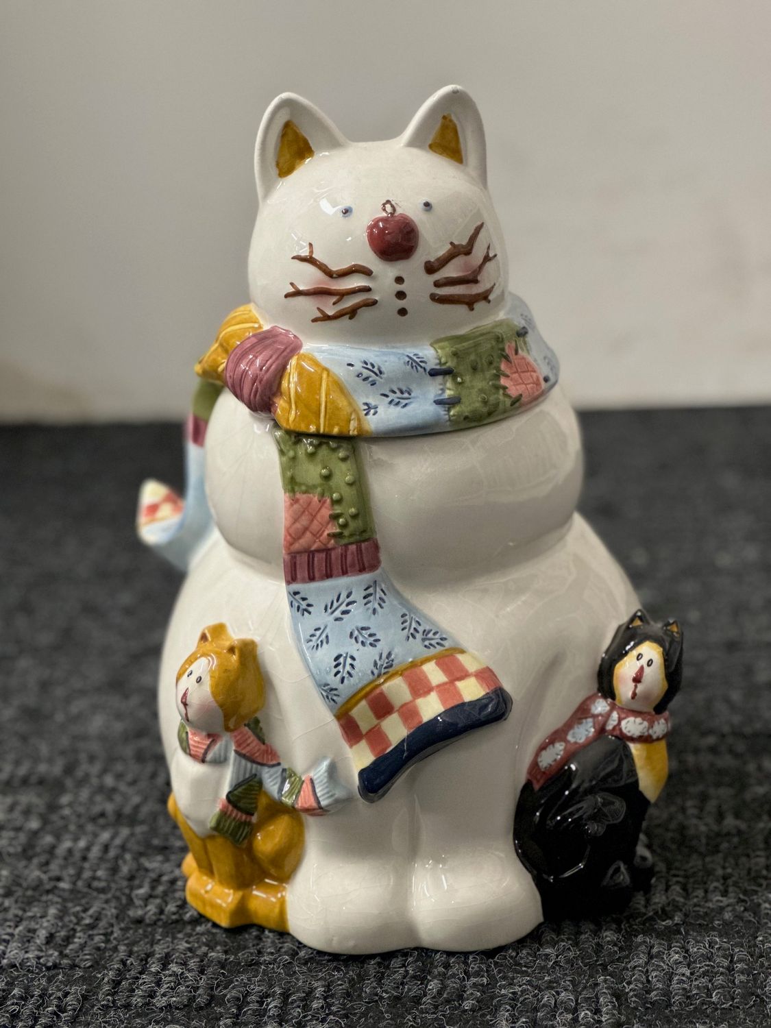Christmas Cat Cookie Jar (12&quot;)
