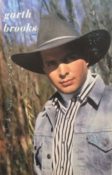 Garth Brooks – Garth Brooks (CAS, Capitol Records – C4 90897)