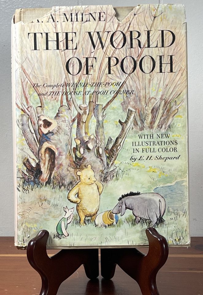 Milne, A.A.; Shepard, Ernest H. (CL) The World of Pooh: The Complete Winnie-The-Pooh and The House At Pooh Corner (1957, HC)