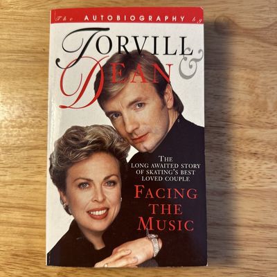 Torvill, Jane; Dean, Christopher (796.9) Facing the Music (PB)