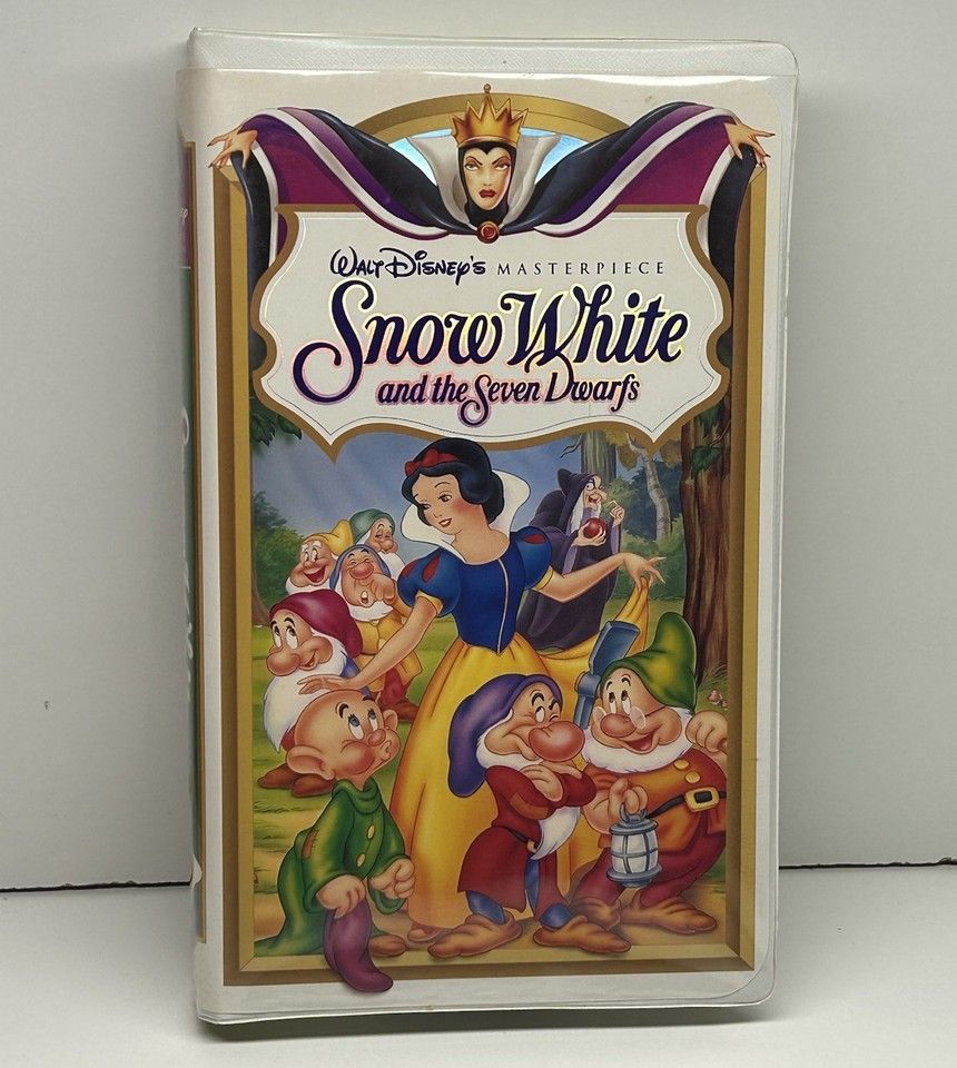 Walt Disney Snow White and the Seven Dwarfs (1937) (VHS 1524, Masterpiece Collection, White Clamshell)