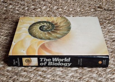 Davis, P. William; Solomon, Eldra Pearl (574) The World of Biology, Third Edition (1986, HC)