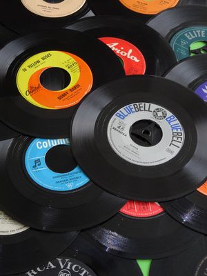 7" / 45 RPM Singles