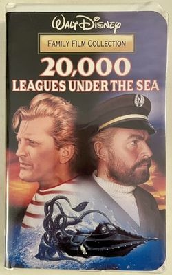 Walt Disney 20,000 Leagues Under The Sea (1954) (VHS, 4131, Clamshell)
