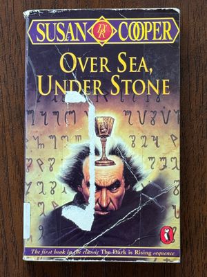 Cooper, Susan (MG) The Dark Is Rising #1 Over Sea, Under Stone (1968, Puffin, PB)