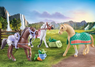 Playmobil Three Horses and Saddles
