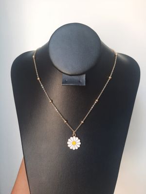 Collar de margarita grande
