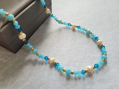 Collar de cristal azul