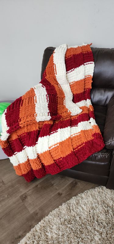 Basket weave crossover throw blanket