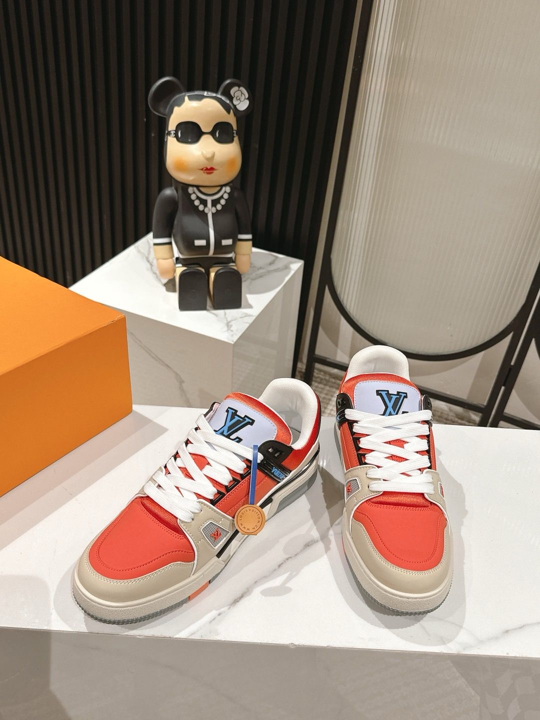 Louis Vuitton men shoes LOTE10