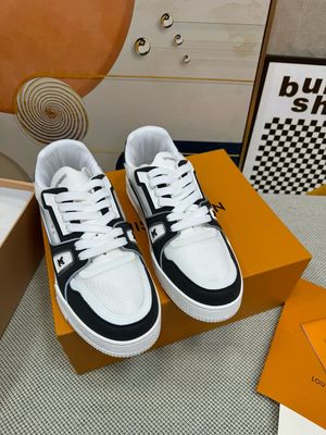 Louis Vuitton men shoes LOTE12