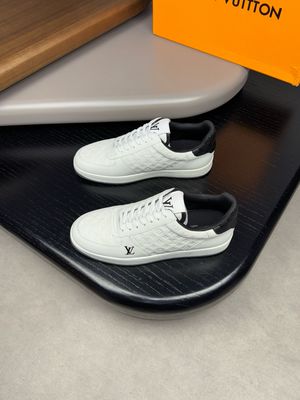 Louis Vuitton men shoes LOTE26