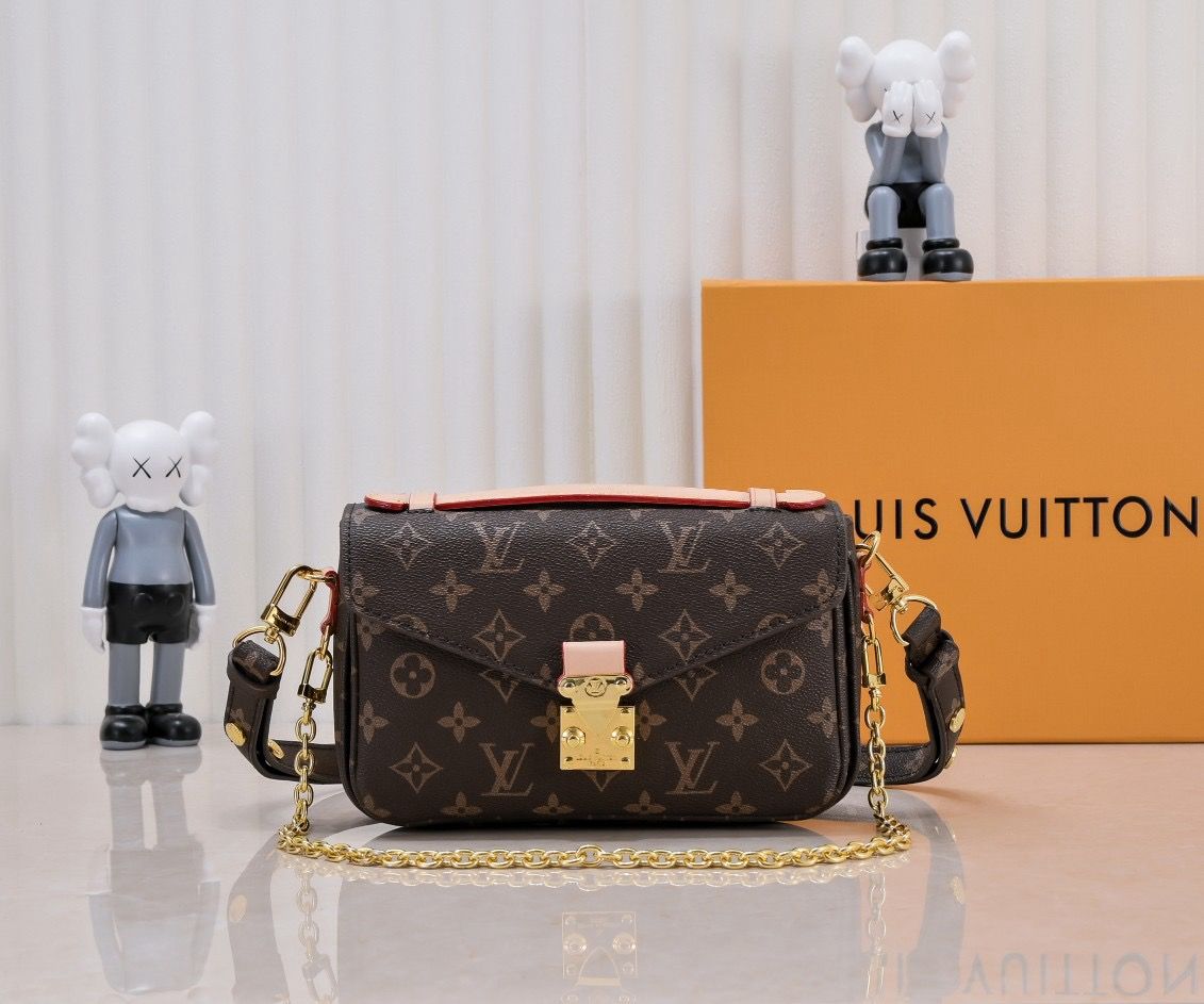 Louis Vuitton women bag LC54