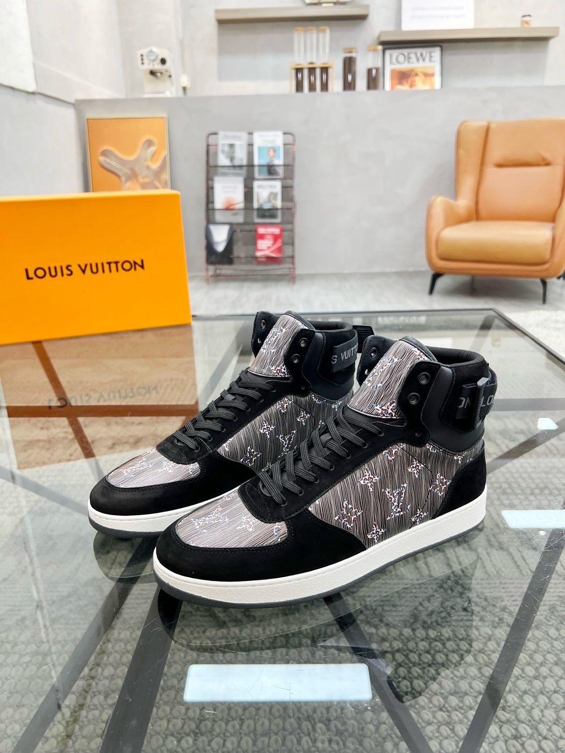 Louis Vuitton men high shoes LOTF02