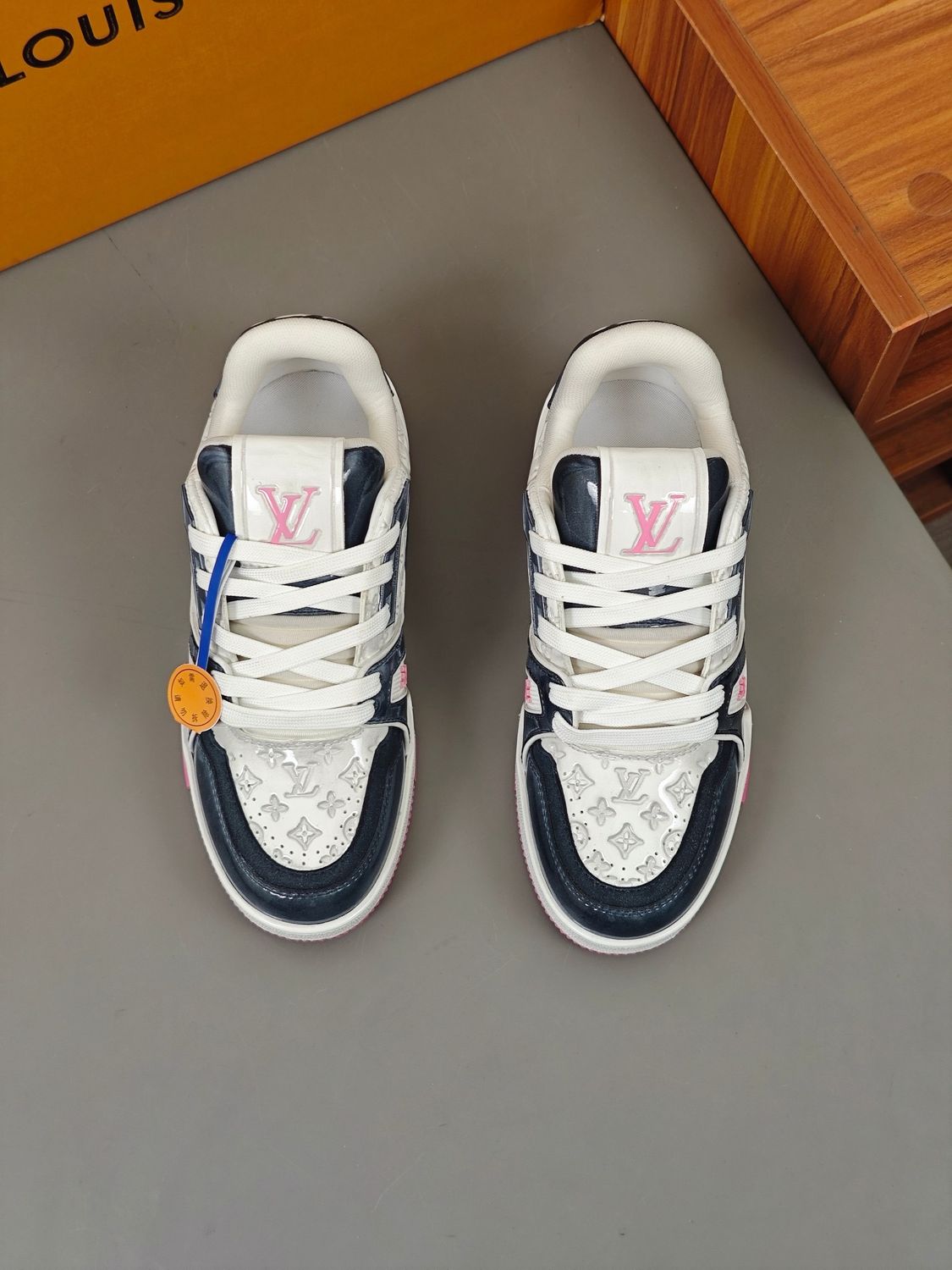 Louis Vuitton men shoes LOTF07