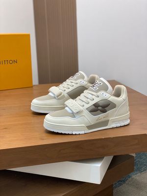 Louis Vuitton men shoes LOTF09