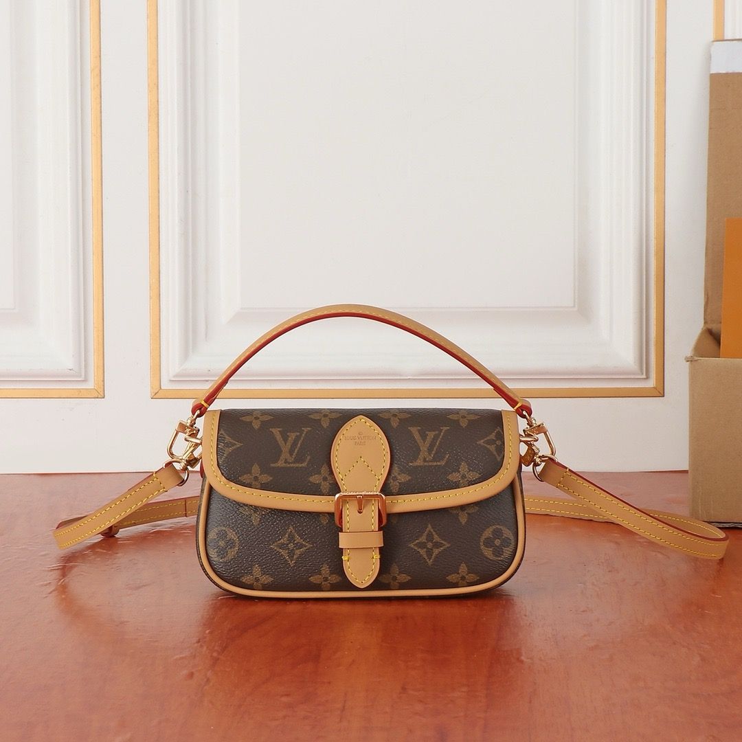 Louis Vuitton women bag LEA05