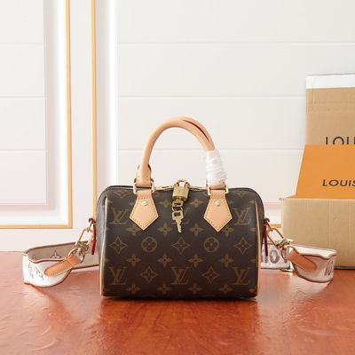 Louis Vuitton women bag LEA10