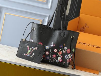 Louis Vuitton women bag LEA51