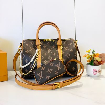 Louis Vuitton women bag LEA62