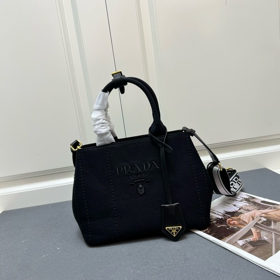 Prada women bag PEA16