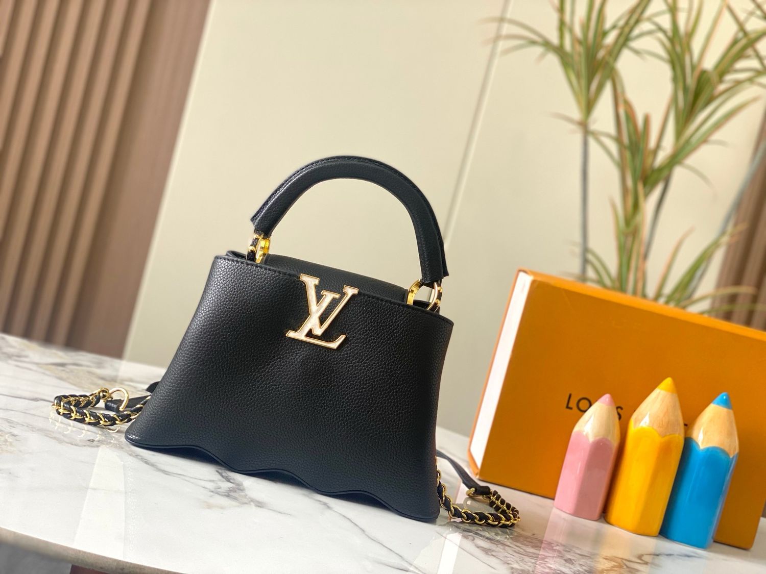 Louis Vuitton women bag LEA103