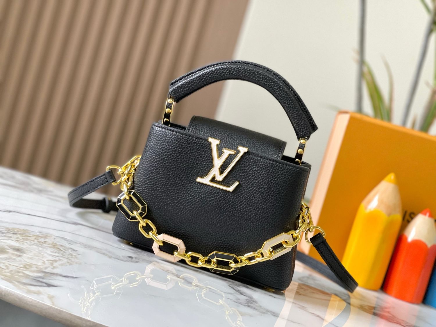 Louis Vuitton women bag LEA106