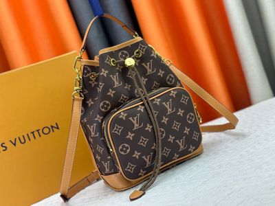 Louis Vuitton women bag LEA122