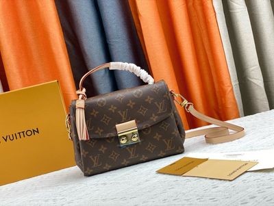 Louis Vuitton women bag LEA145