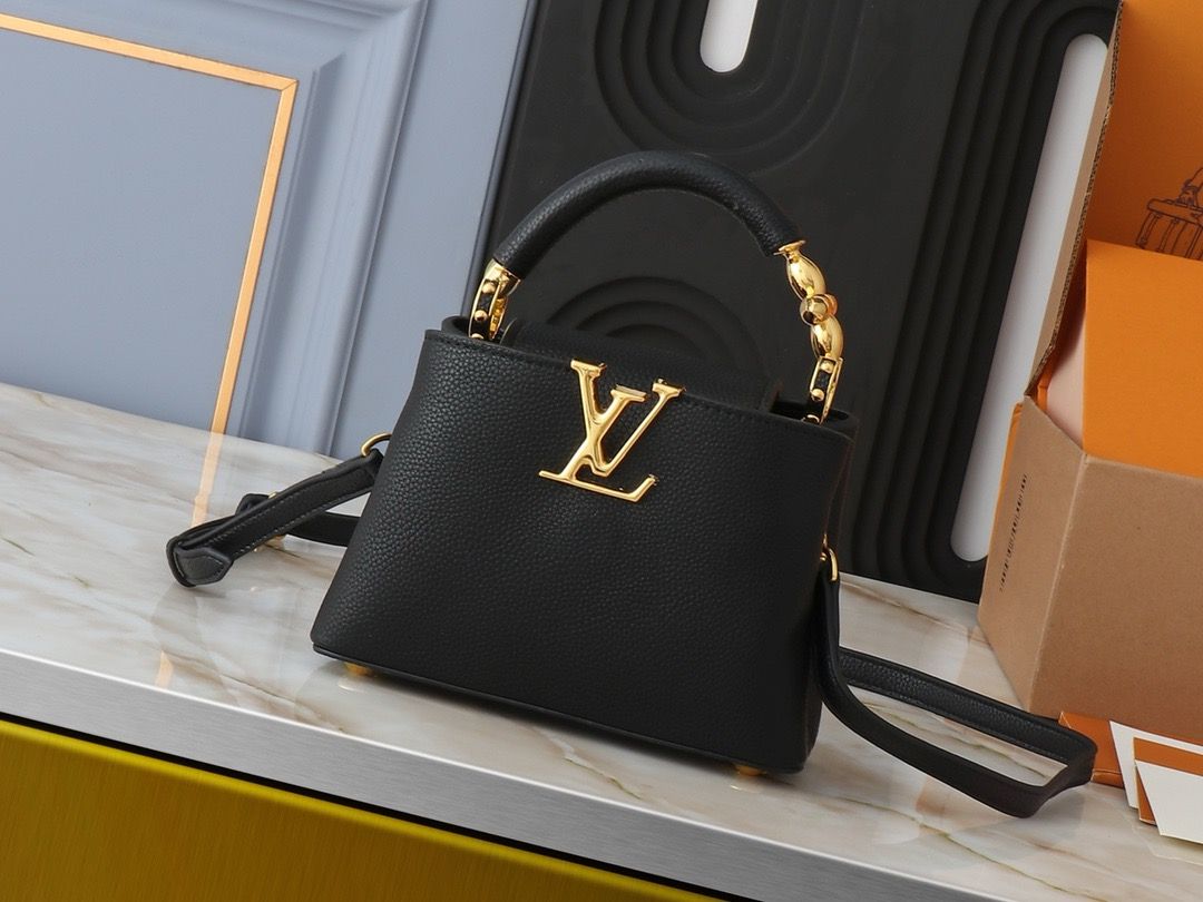 Louis Vuitton women bag LEA151