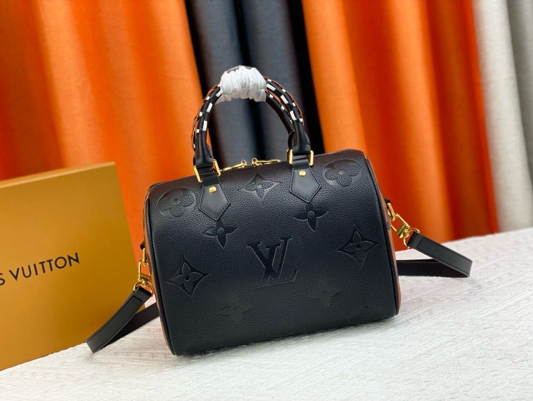 Louis Vuitton women bag LEA158