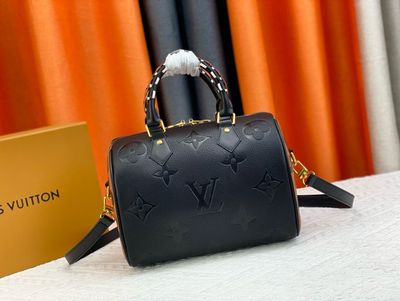 Louis Vuitton women bag LEA158