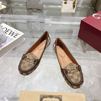 Gucci women shoes GAUA01