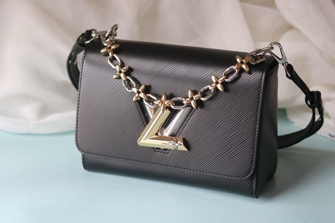 Louis Vuitton women bag LEA170