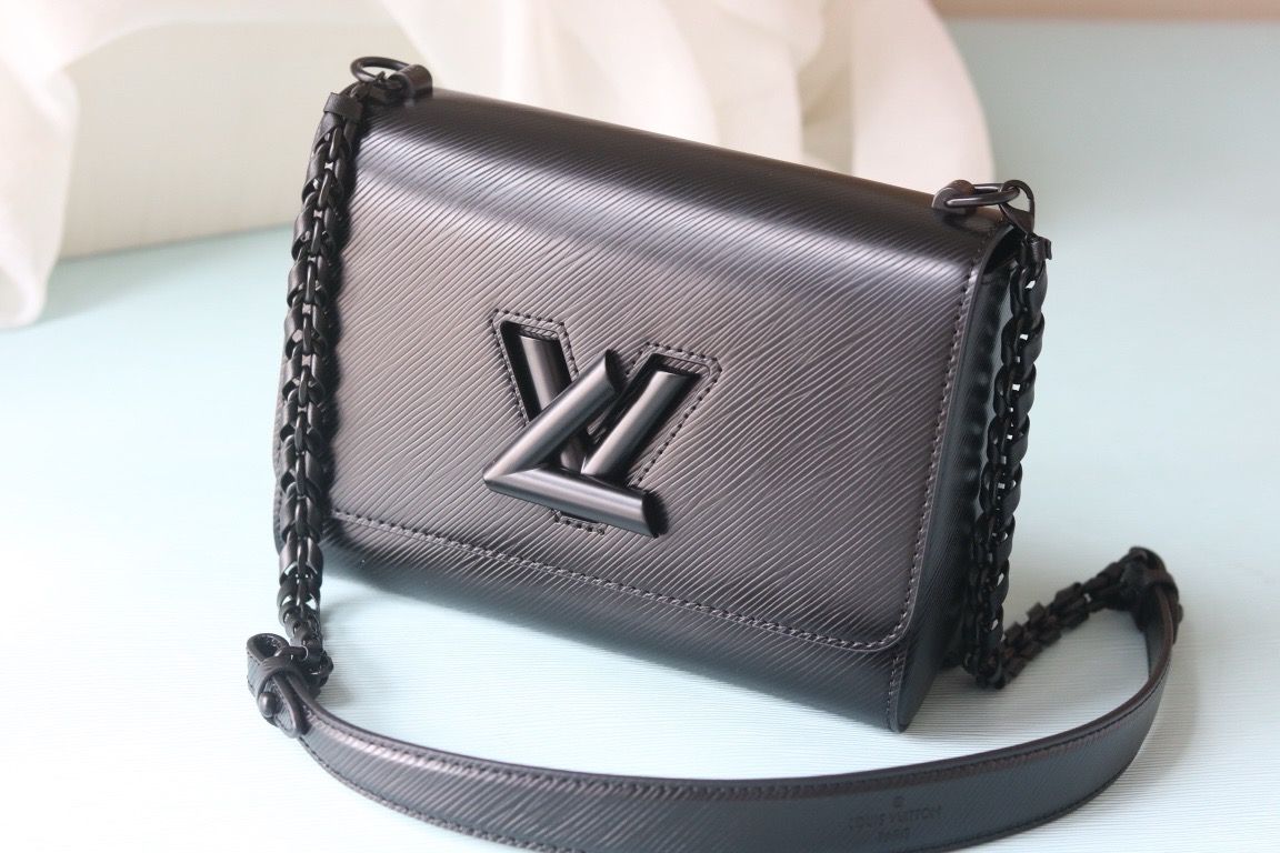 Louis Vuitton women bag LEA175