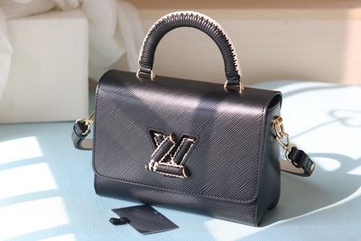 Louis Vuitton women bag LEA176
