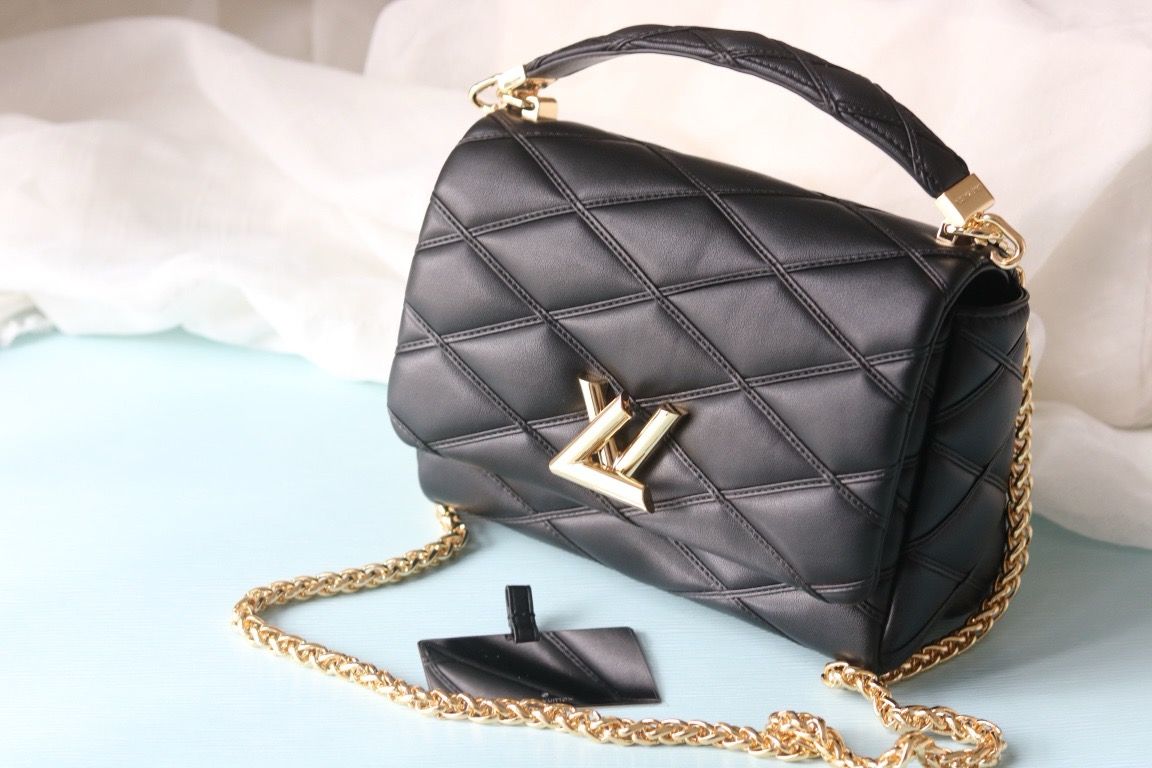 Louis Vuitton women bag LEA187