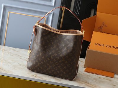 Louis Vuitton women bag LEA188