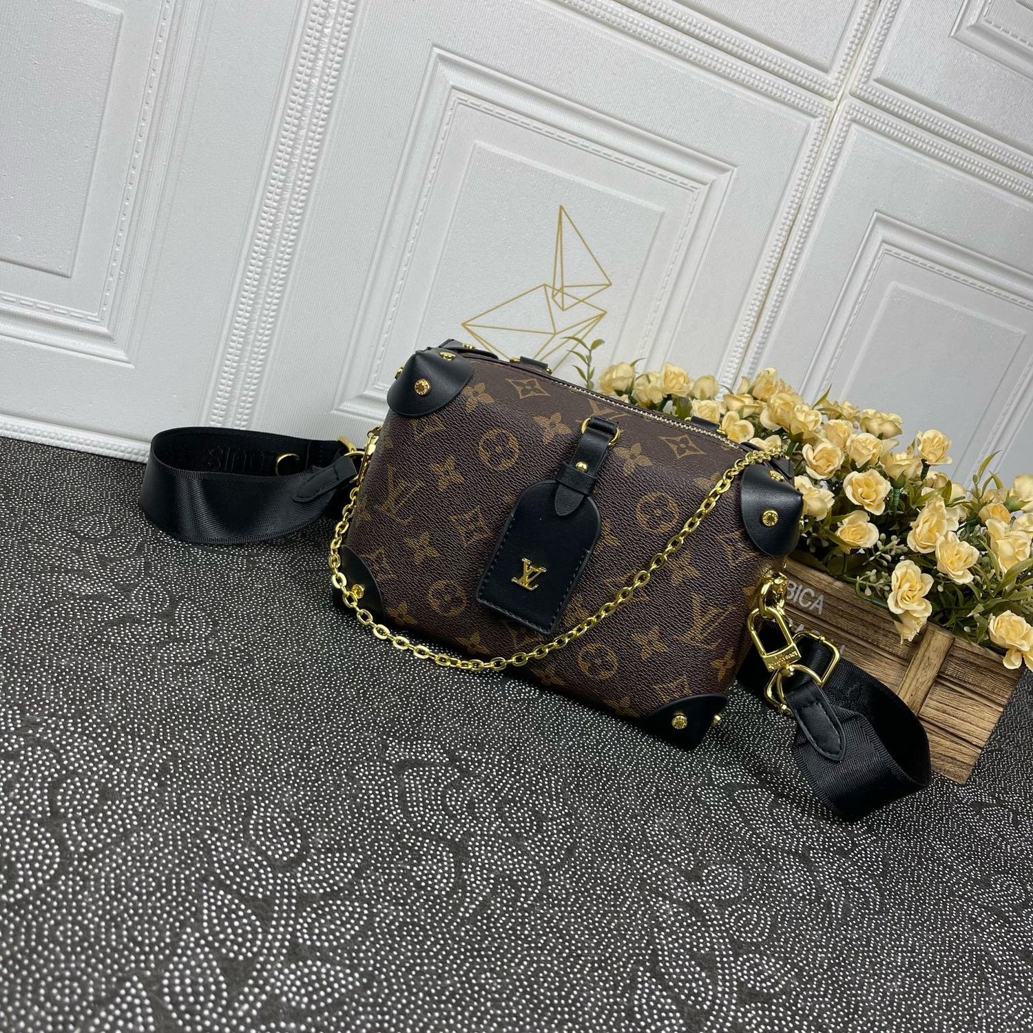 Louis Vuitton women bag LEA189