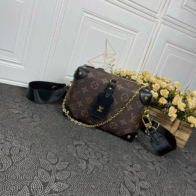 Louis Vuitton women bag LEA189
