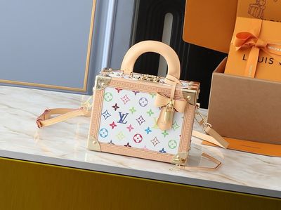Louis Vuitton women bag LEB16