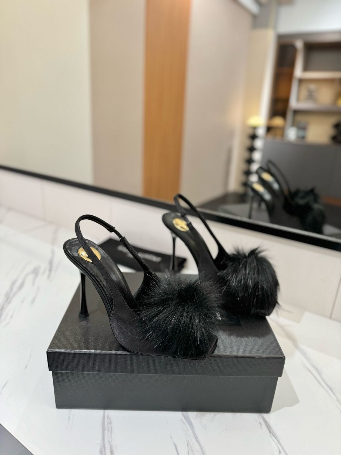 Yves Saint Laurent women sandals YASB08