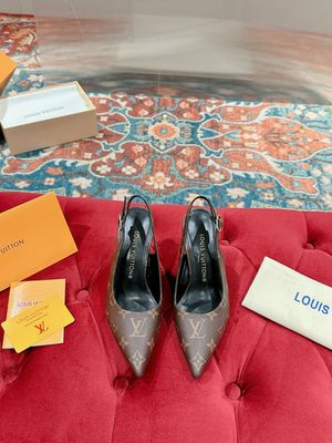 Louis Vuitton women sandals LAOB01
