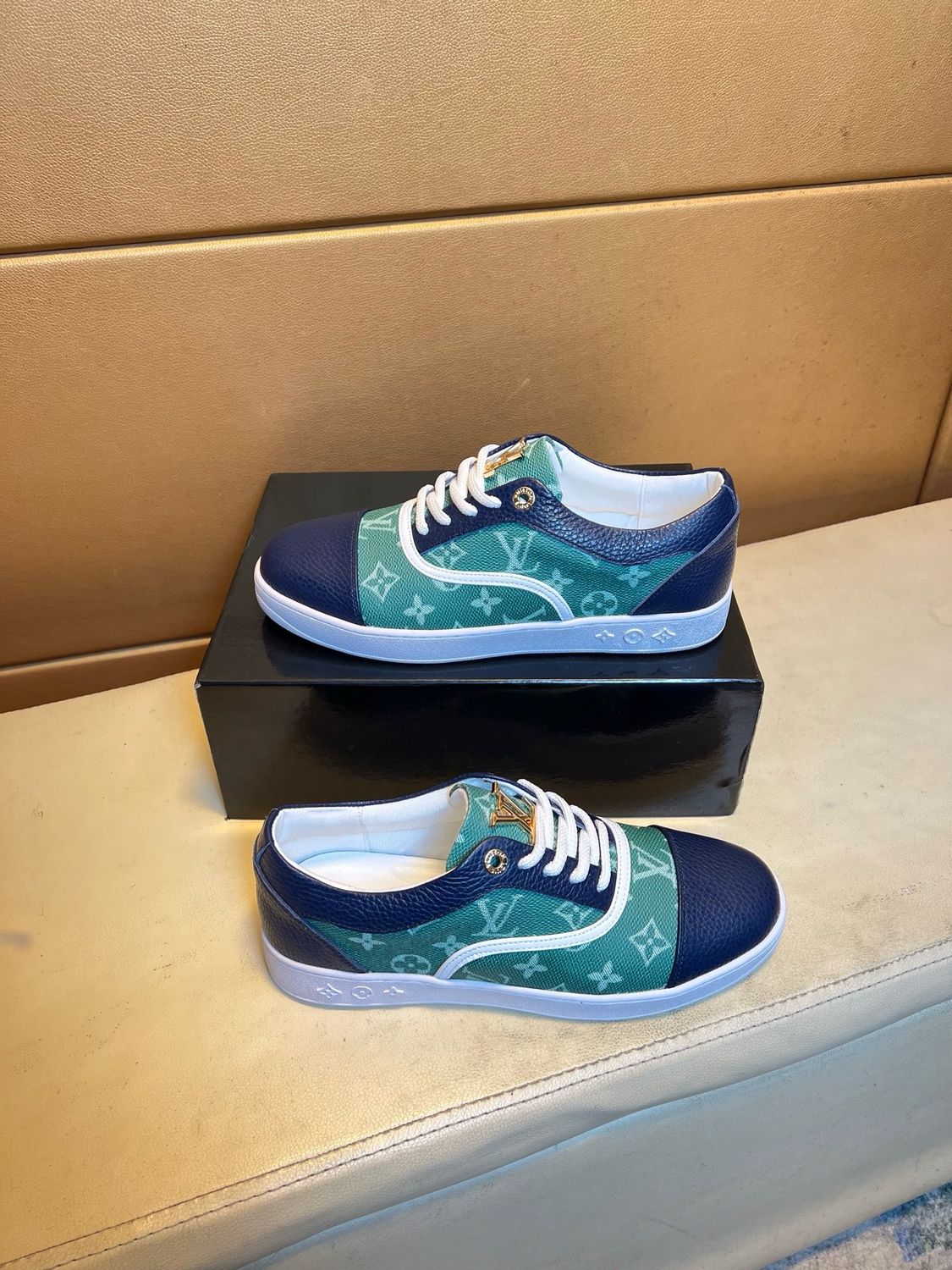 Louis Vuitton men shoes LATB03